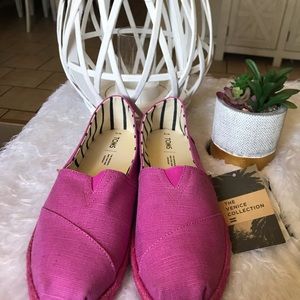 TOMS original size 12